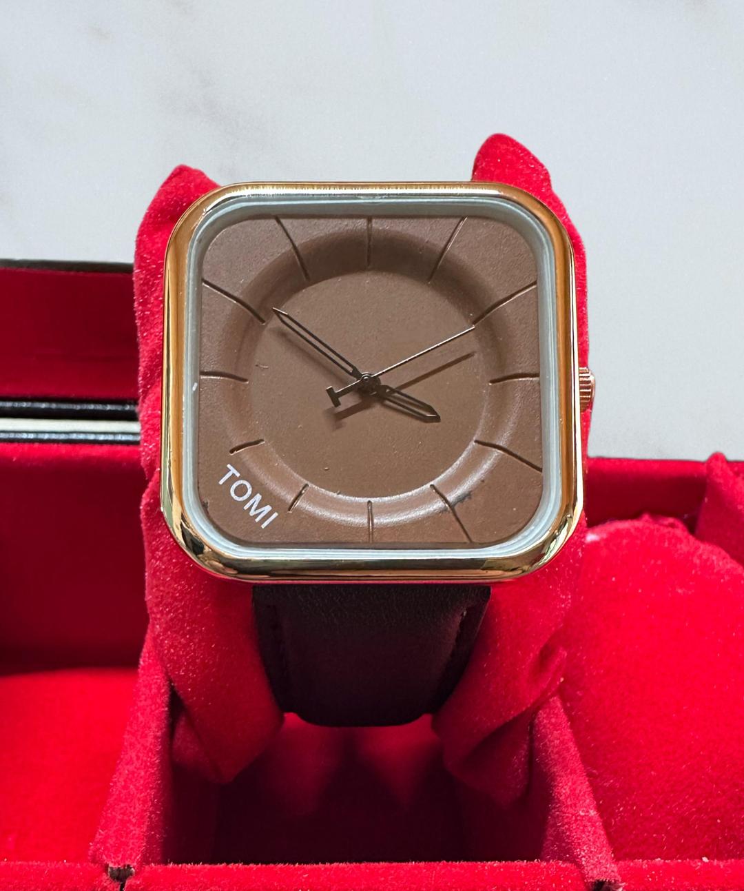 Stylish Men's & Unisex Quartz Watch - 1 Pc with Water Resistant Feature