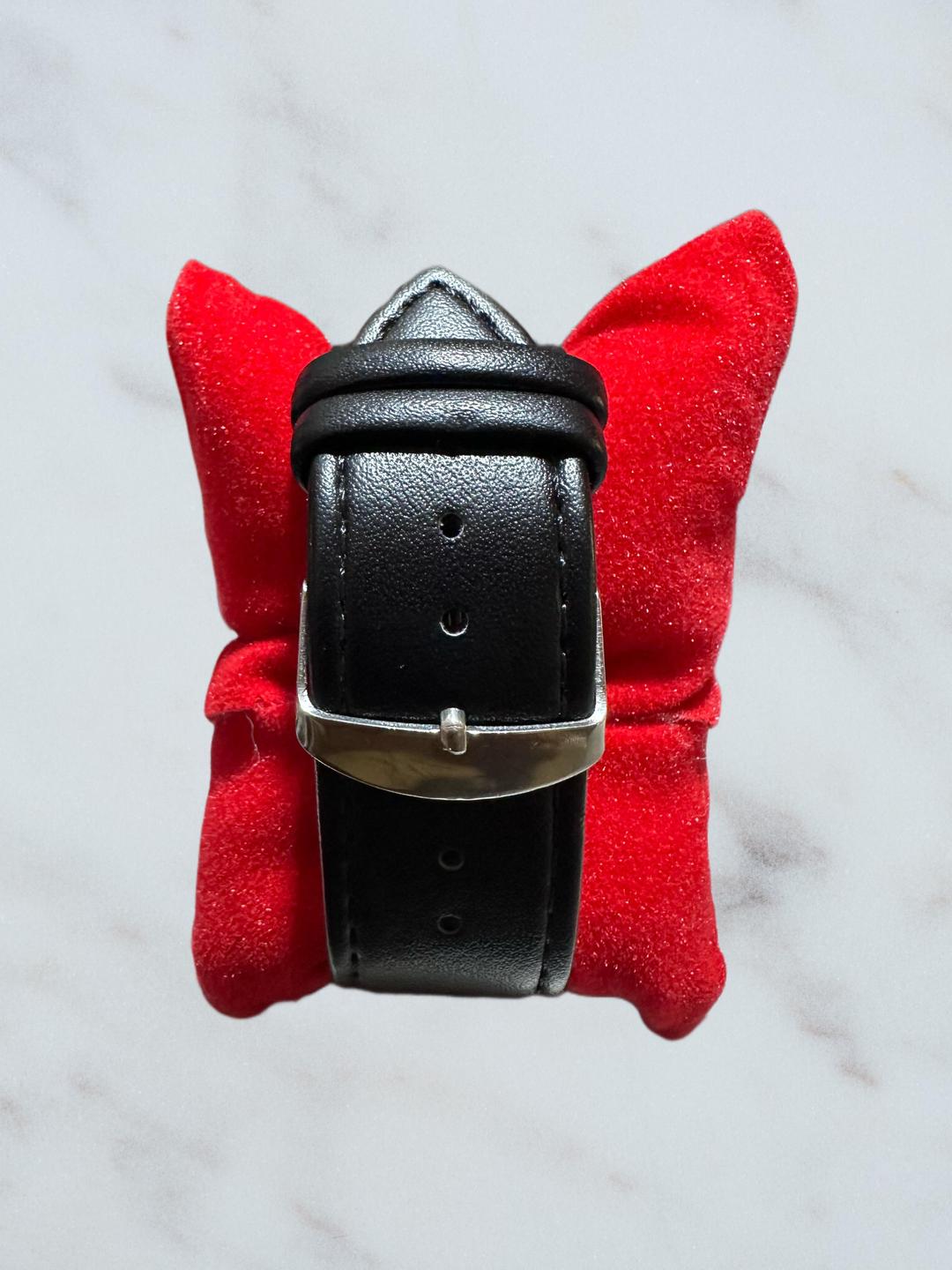 Stylish Men's & Unisex Quartz Watch - 1 Pc with Water Resistant Feature