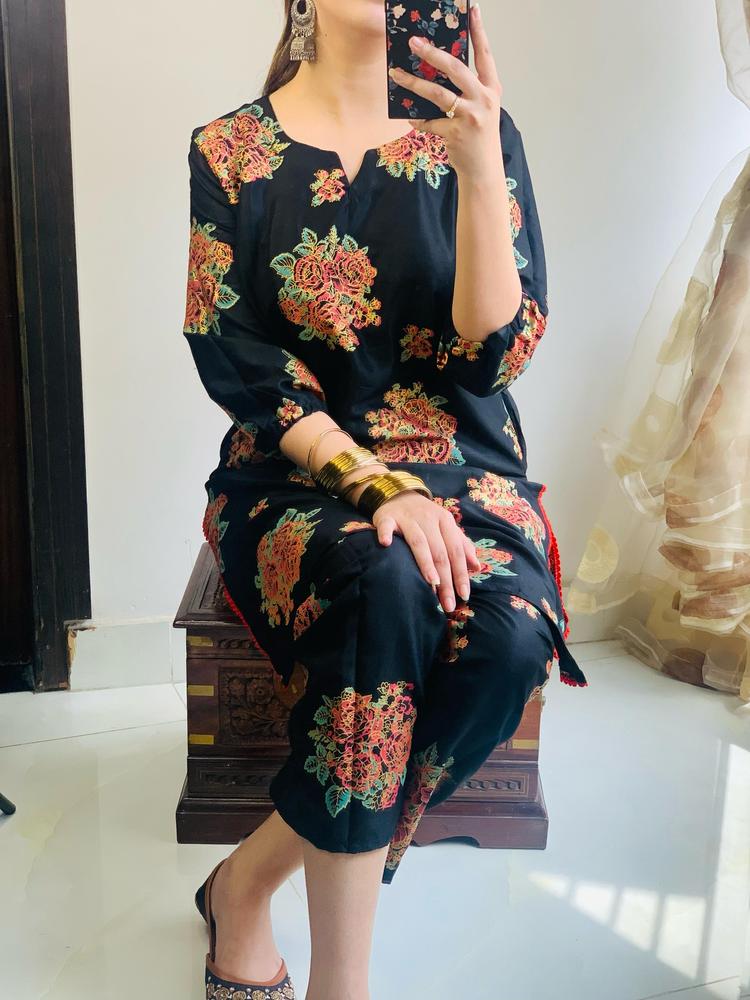 2 Pcs Women's Stitched Linen Printed Shirt And Trouser - Black