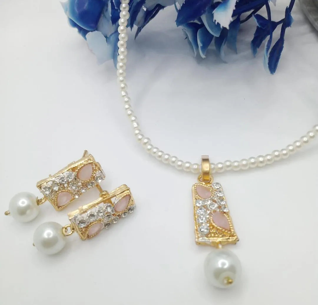 Box Design Gold Plated Gemstone Artificial Set