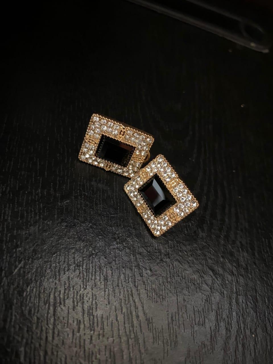 Modern Design Artificial Stones Studs