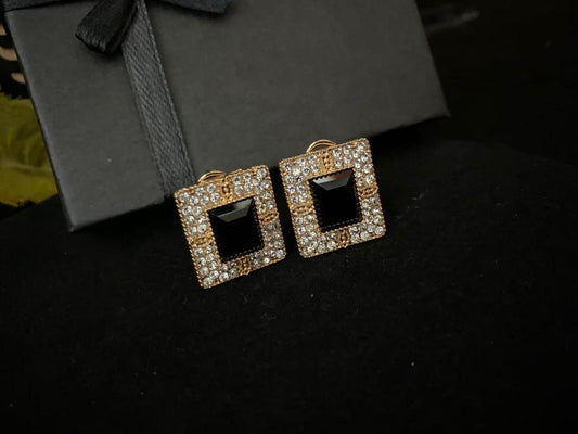 Modern Design Artificial Stones Studs
